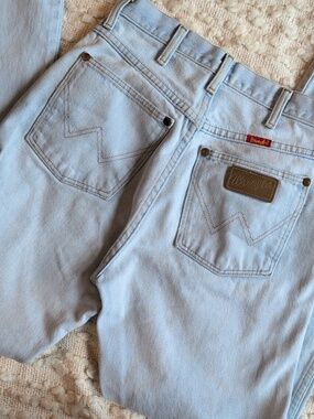 Wrangler 5 x 36 14MWZ Straight Leg Light Wash Denim Cowgirl Cut Women's Western